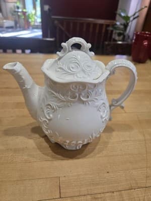 Napco White Provincial Scroll Ceramic Teapot Japan 1950s AS IS - Thumbnail 2