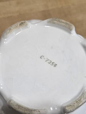 Napco White Provincial Scroll Ceramic Teapot Japan 1950s AS IS - Thumbnail 6