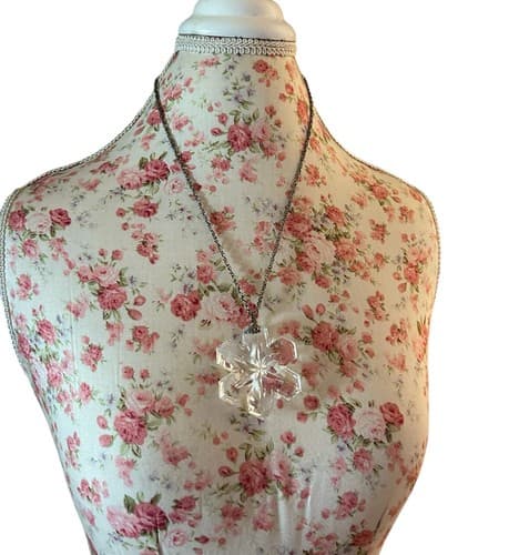 Vintage Clear Huge Large Faceted Glass Snowflake Holiday Christmas Necklace - Thumbnail 2