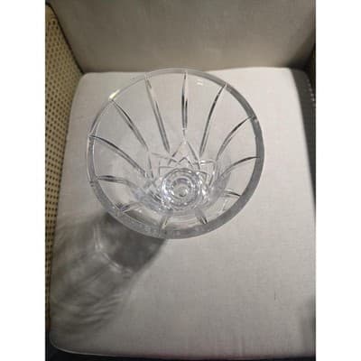 The American Crystal Collection 12" Crystal Hurricane Candle Holder Vase - Thumbnail 3