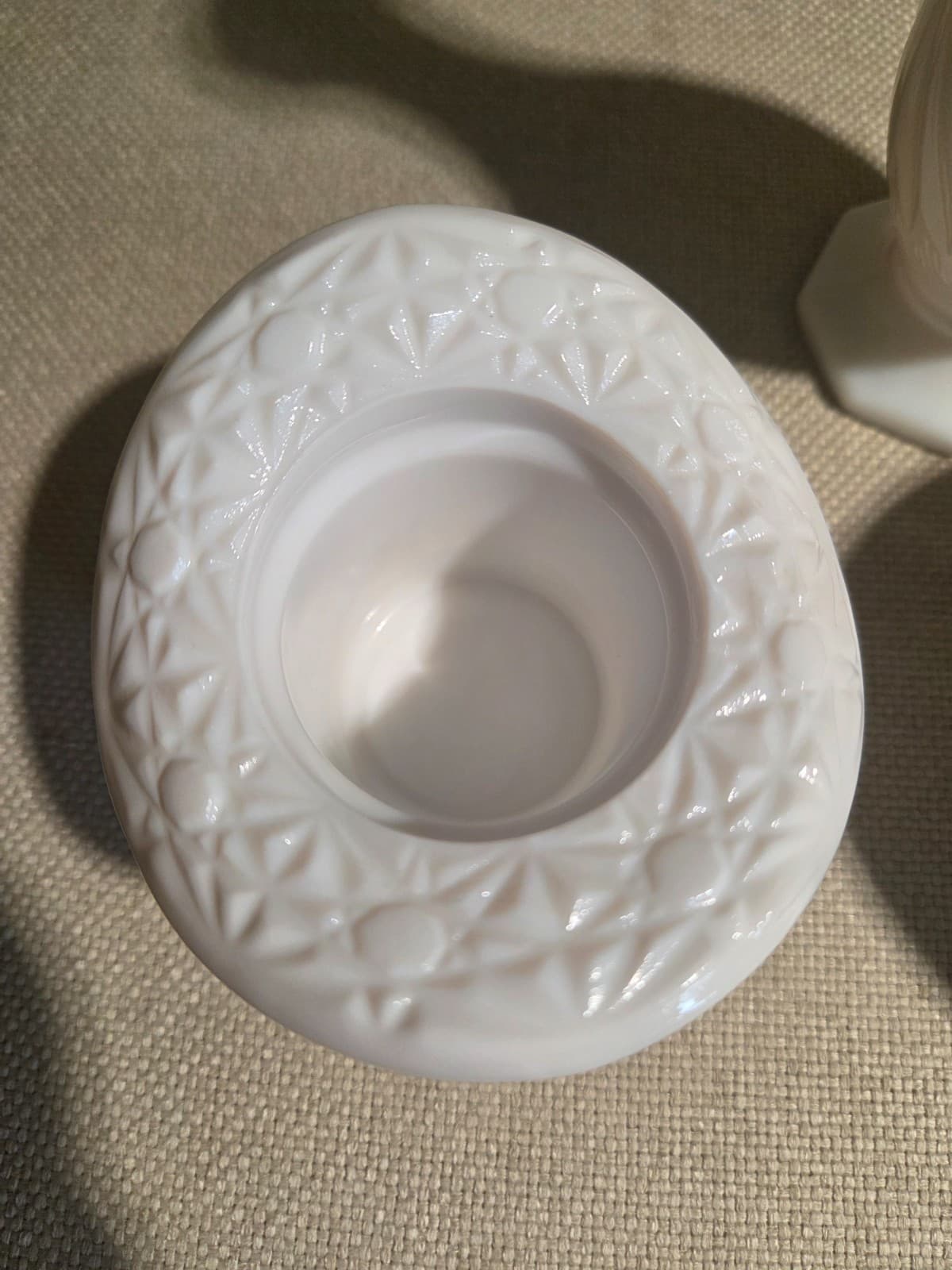 Lot of 3 Vintage Fenton White Milk Glass Top Hats 2 Sizes Bud Vase Choice - Thumbnail 8