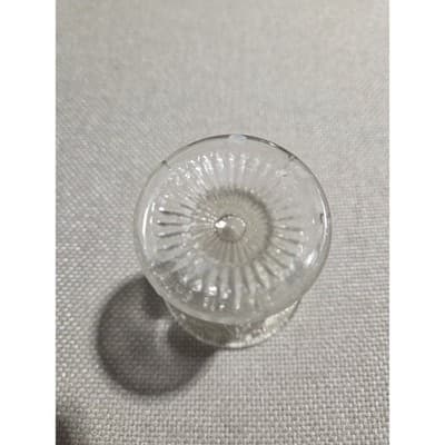 Vintage L.E. Smith Clear Glass Daisy and Button Urn Toothpick Holder Pedestal - Thumbnail 3