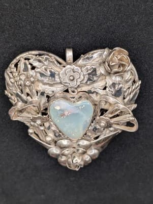 1905-1915 Ornate Silver Heart Brooch Pin & Large Natural Opal Arts & Crafts Era - Thumbnail 5