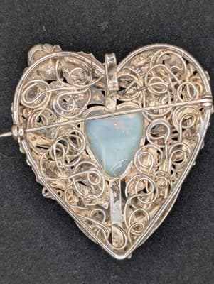1905-1915 Ornate Silver Heart Brooch Pin & Large Natural Opal Arts & Crafts Era - Thumbnail 3