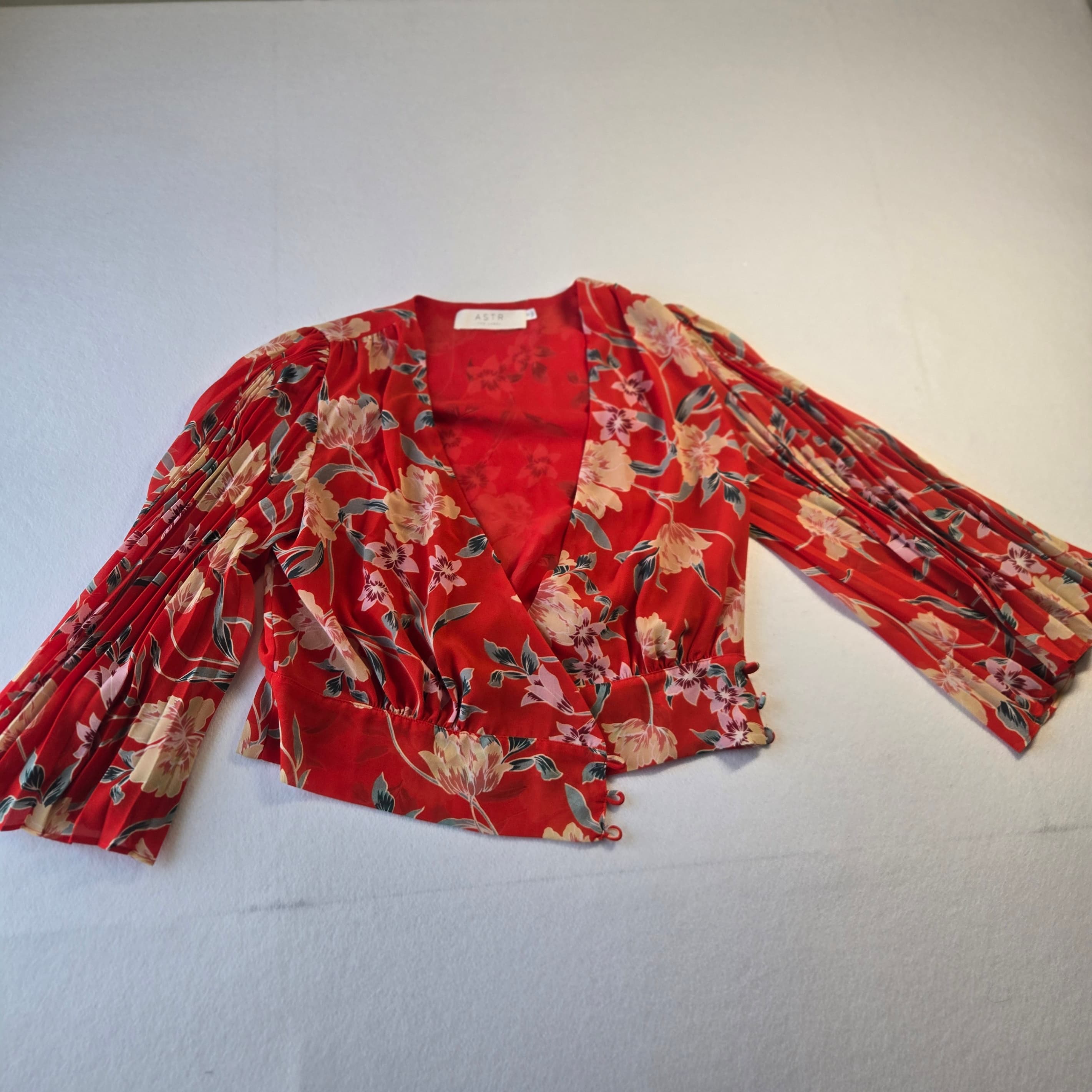 ASTR Floral Puff Sleeve Wrap Top Size Small - Thumbnail 5