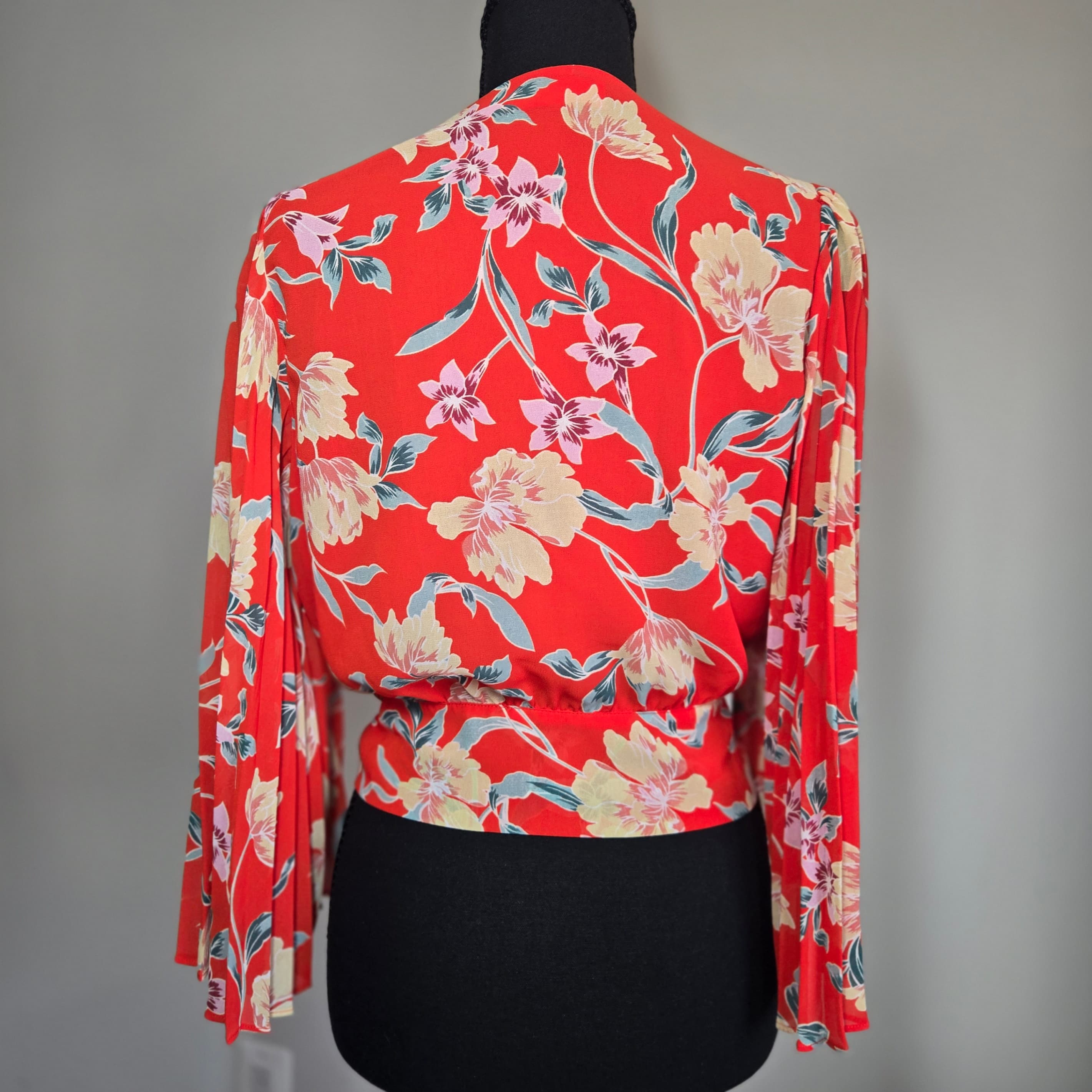 ASTR Floral Puff Sleeve Wrap Top Size Small - Thumbnail 2