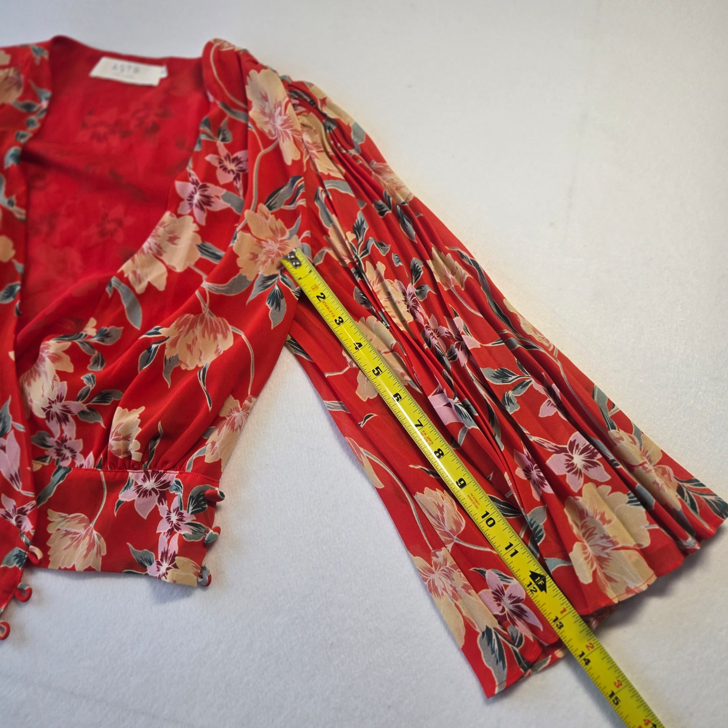 ASTR Floral Puff Sleeve Wrap Top Size Small - Thumbnail 6