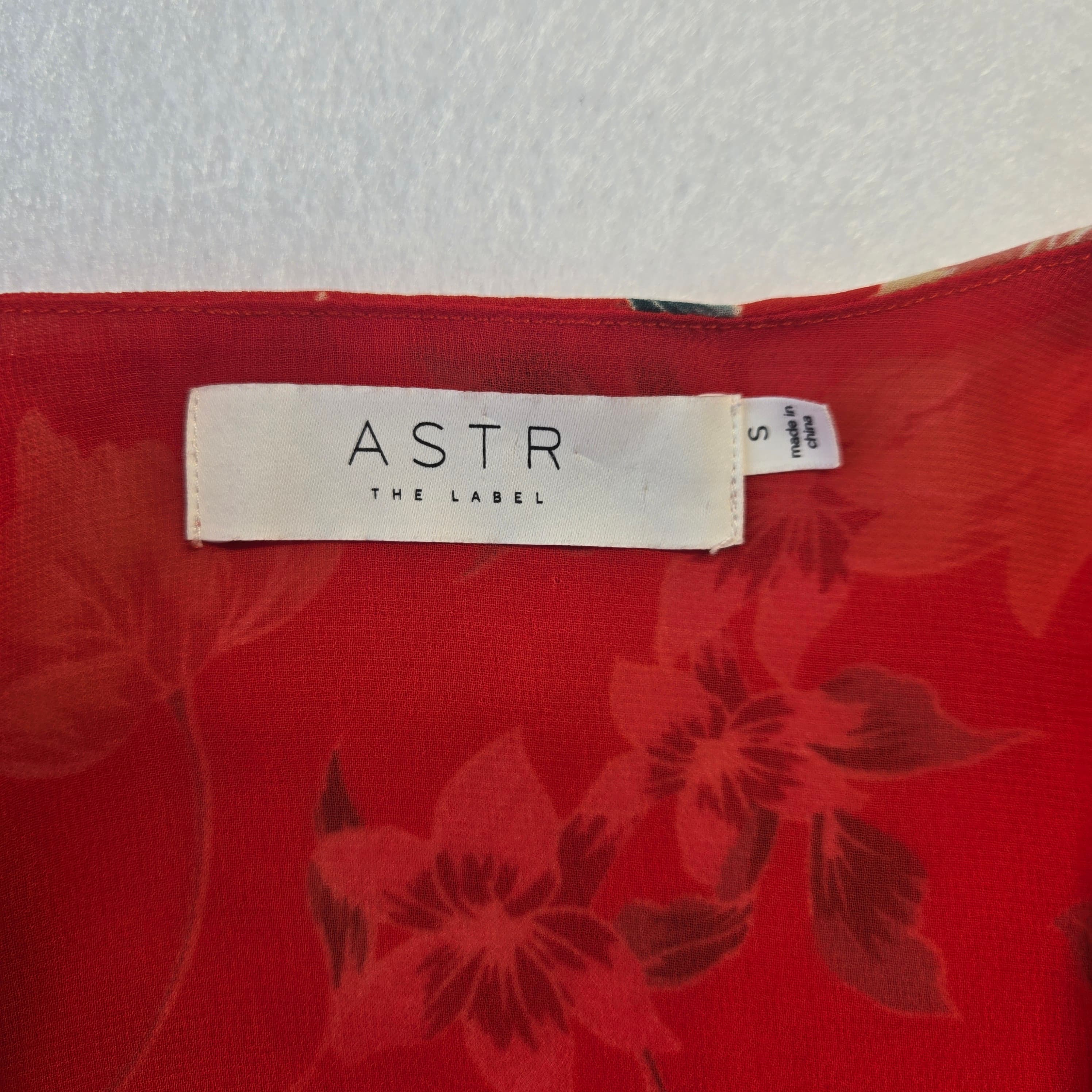 ASTR Floral Puff Sleeve Wrap Top Size Small - Thumbnail 7