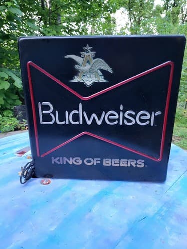 VINTAGE BUDWEISER KING OF BEER LIGHT UP SIGN FAUX NEON - Thumbnail 2