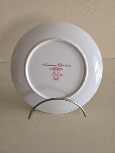 Lenox American Christmas Bringing Home the Tree Sleigh Barn Salad Dessert Plate - Thumbnail 3