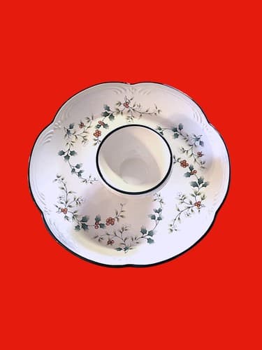 Pfaltzgraff Winterberry Christmas / Holiday 14" Chip Plate & Bowl - Thumbnail 2