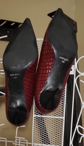 Nine West Red Croc Embossed Leather Pumps Womens Size 9 Low Classic Heel Shoes - Thumbnail 4