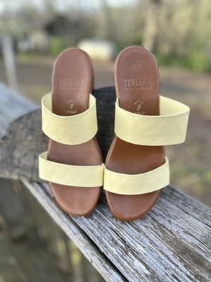Italian Shoemakers White Sandals Slip Ons Women's 8M Made In Italy Pre-owned - Thumbnail 3