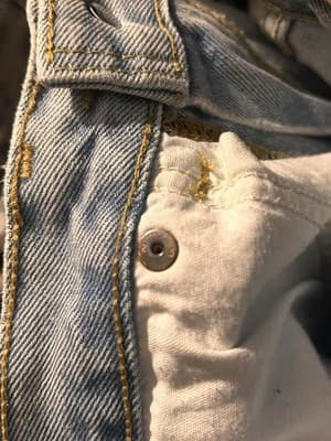 Vintage Levi’s Orange Tab W32x30 Light Wash - Slim Fit Tapered Leg - 90s - Thumbnail 8