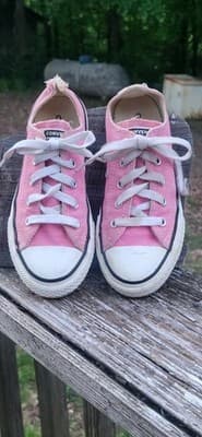 Converse All Star Kids Shoes Size Youth 13 Color Pink. These In Great Condition!