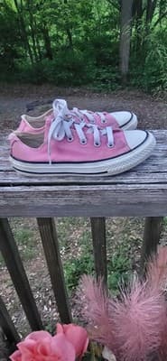 Converse All Star Kids Shoes Size Youth 13 Color Pink. These In Great Condition! - Thumbnail 6