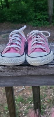 Converse All Star Kids Shoes Size Youth 13 Color Pink. These In Great Condition! - Thumbnail 4