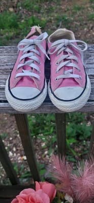 Converse All Star Kids Shoes Size Youth 13 Color Pink. These In Great Condition! - Thumbnail 5