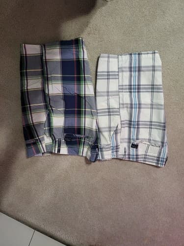 AMERICAN EAGLE OUTFITTERS CLASSIC MENS KNEE-LENGTH CHECKED SIZE 32/33 - Thumbnail 3