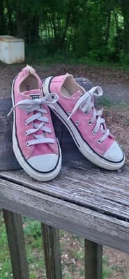 Converse All Star Kids Shoes Size Youth 13 Color Pink. These In Great Condition! - Thumbnail 3