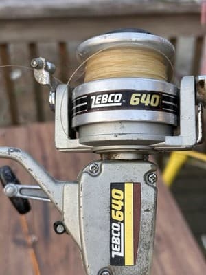 Vtg Daiwa Series 1112 GC 7' 2pc 6-10lb Spinning Rod Made In USA With 640 Zebco - Thumbnail 6