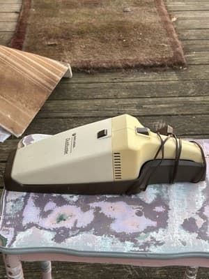Vintage Black & Decker Dustbuster Cordless Vacumm 1980s Vacuum Does Not Charge - Thumbnail 3