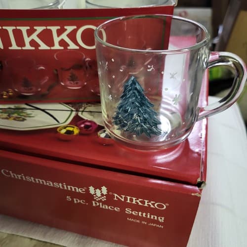 Vintage Nikko HAPPY HOLIDAYS Christmas Glassware 10oz Glass Mugs Set Of 4 In Box