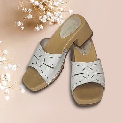 Leather Craft Sandals Women’s Size 6 White Leather Chunky Wood Heel Italy