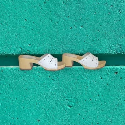 Leather Craft Sandals Women’s Size 6 White Leather Chunky Wood Heel Italy - Thumbnail 3