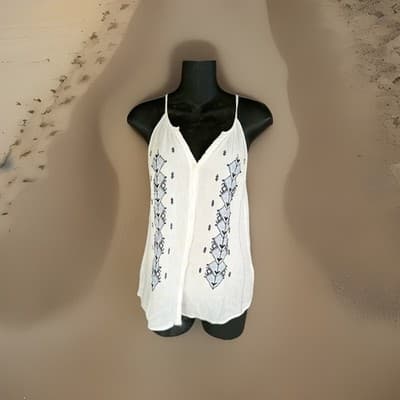 Lucy and Laurel women's size SWhite and blue Embroidered A-Line Tank - Thumbnail 2