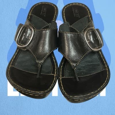 Born Womens Flip Flop Sandals Brown Buckle Platform Heels Leather Slip Ons 8 M