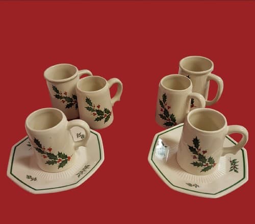 Vintage Set Of 6 Holly Berry Holiday Mugs