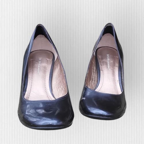 BCBGeneration Navy Gumby Patent Shoes Size 8.5M