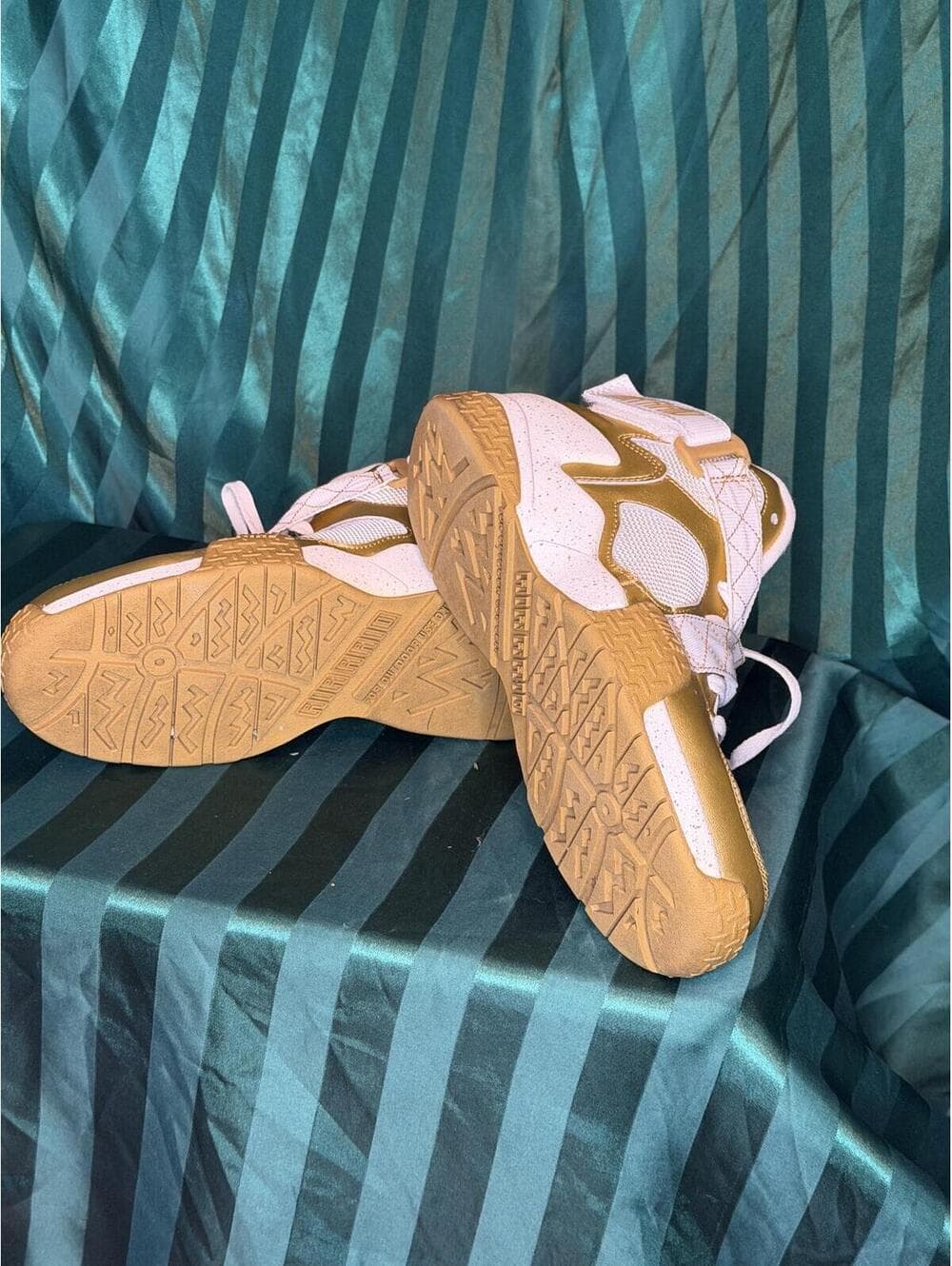 Nike Air Raid Metallic Gold White Basketball Sneakers - Thumbnail 4