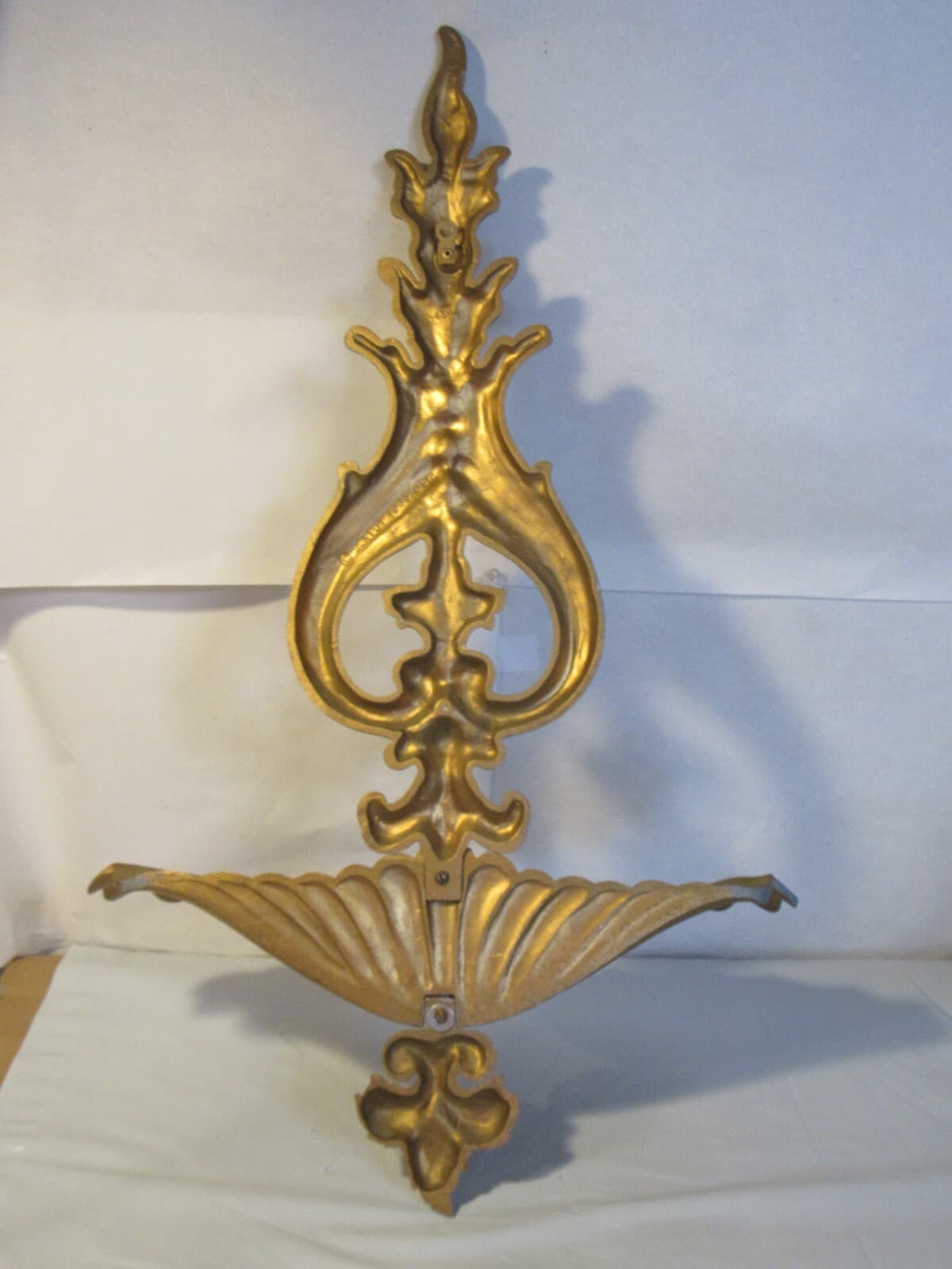 SEXTON Cast Aluminum Wall Planter Regency 1960s 15.5" Gold U47J - Thumbnail 3