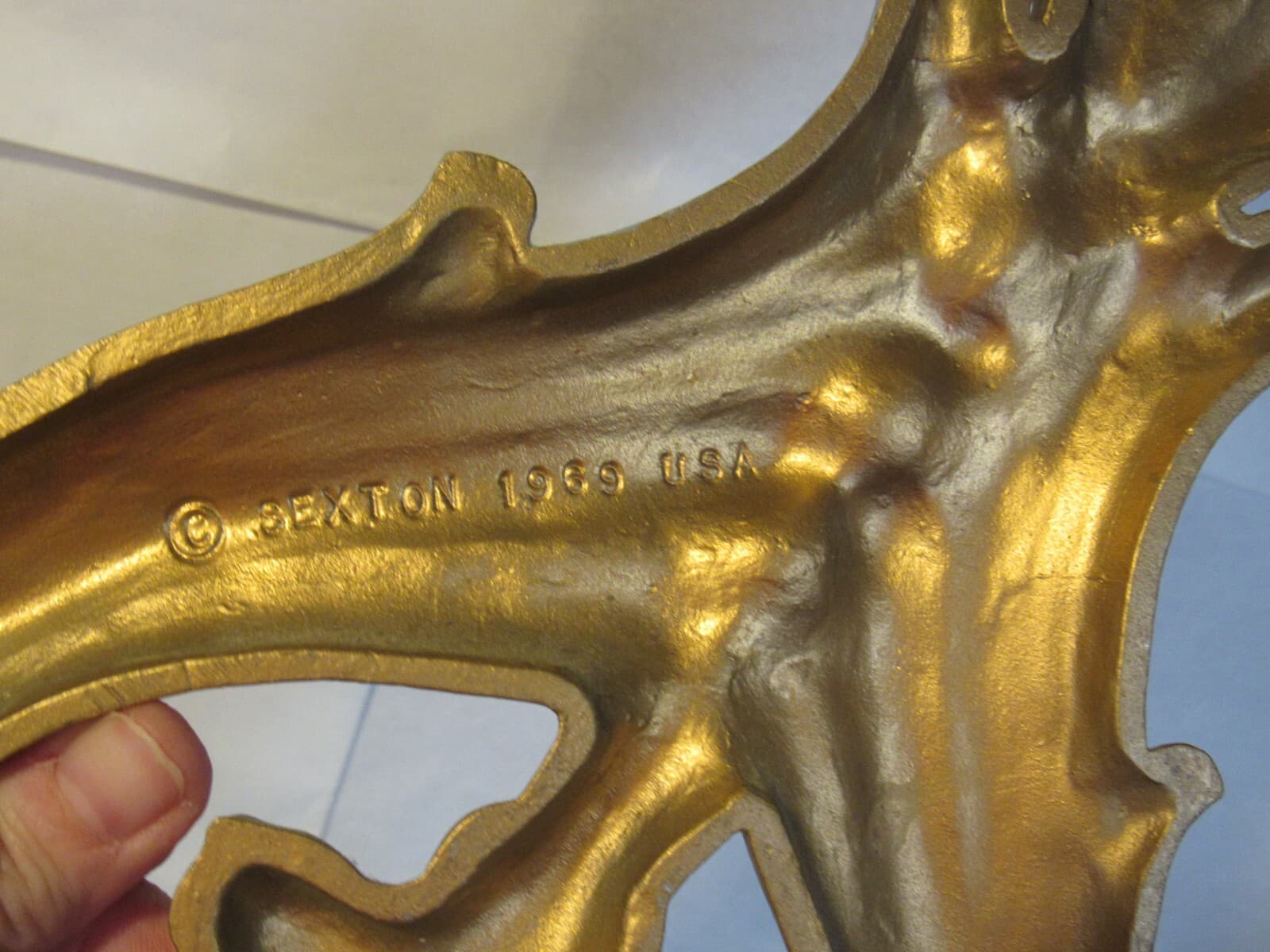 SEXTON Cast Aluminum Wall Planter Regency 1960s 15.5" Gold U47J - Thumbnail 8