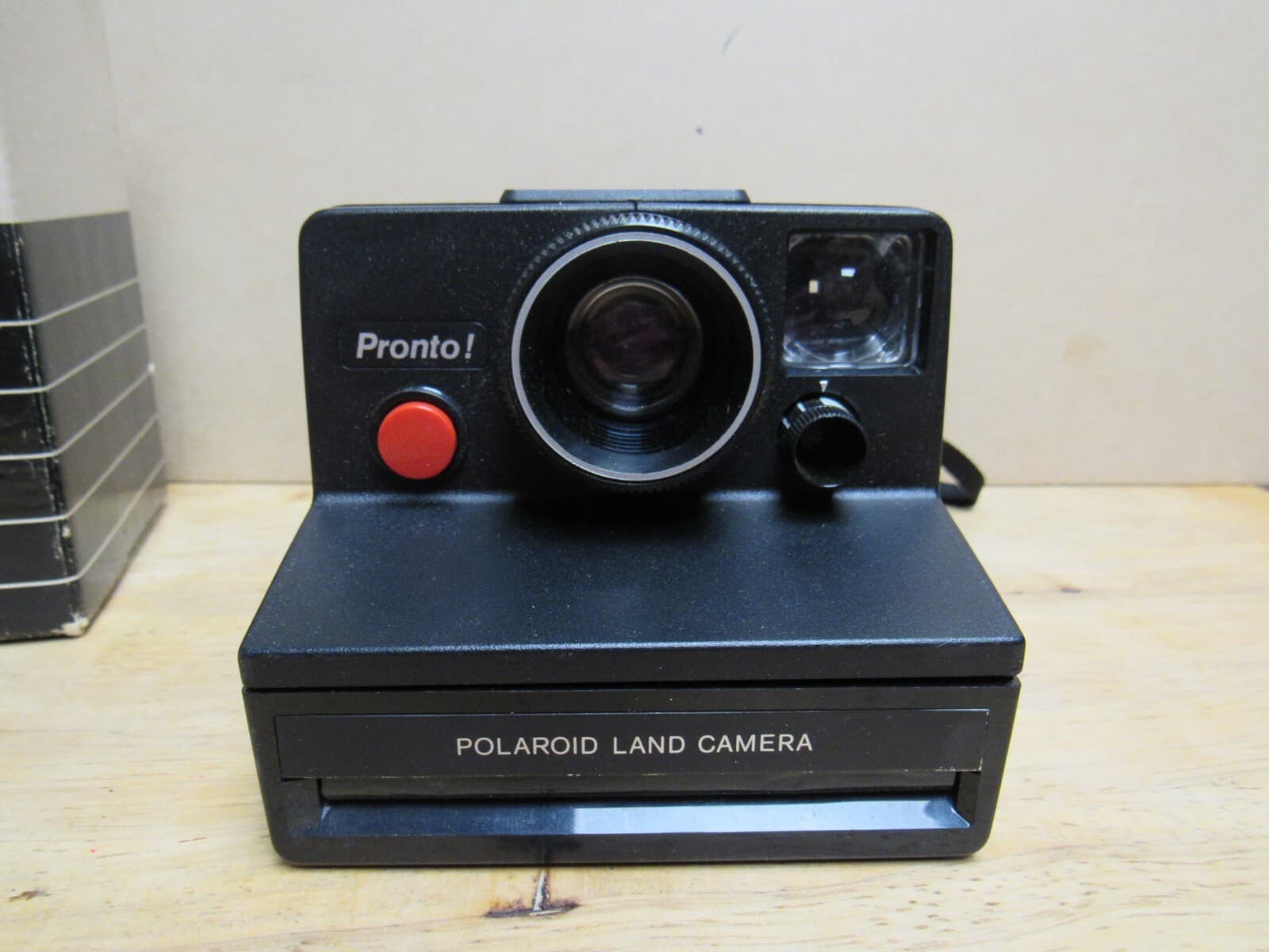 Polaroid Pronto Land camera Instant with box (J) - Thumbnail 2