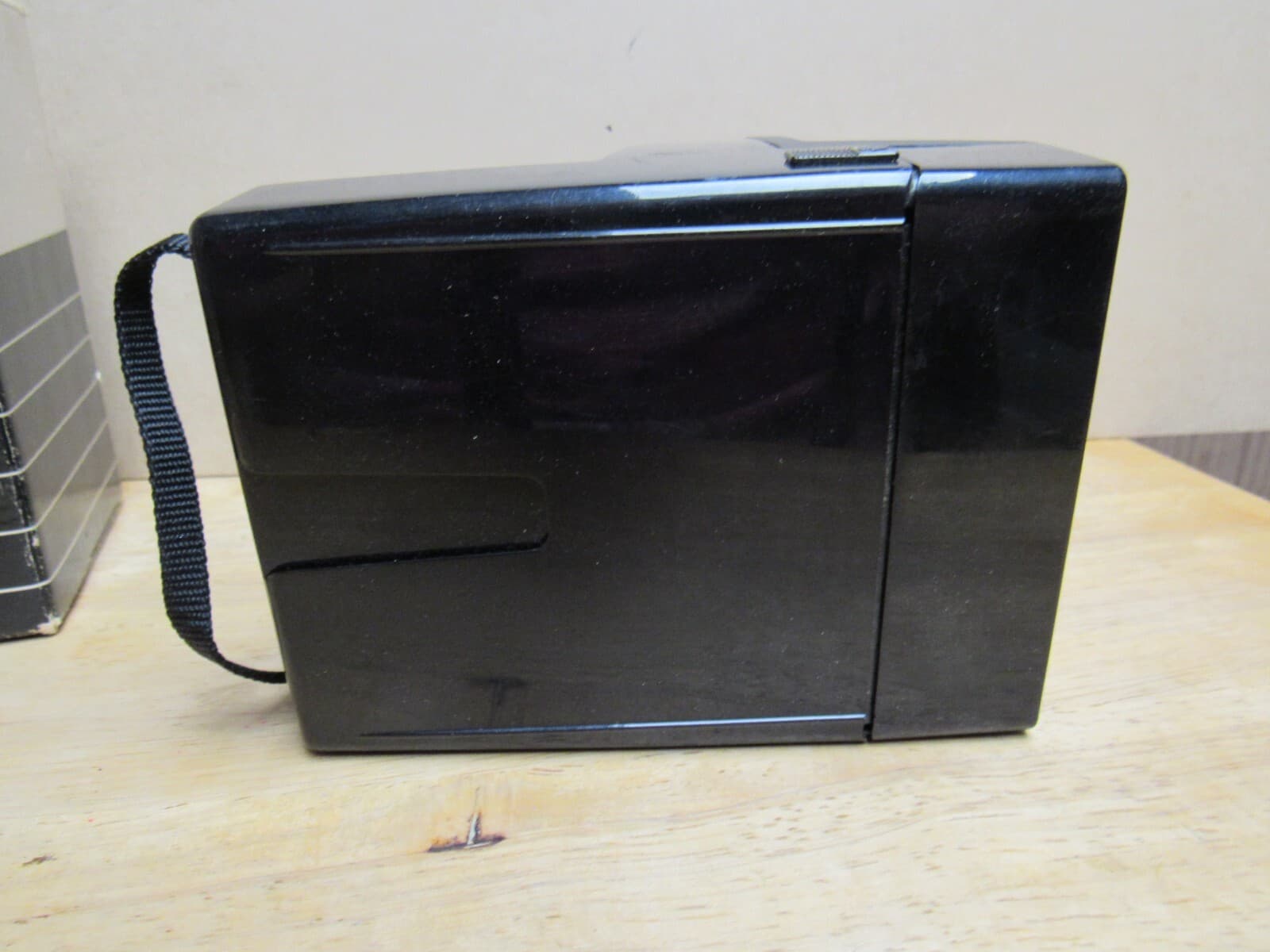 Polaroid Pronto Land camera Instant with box (J) - Thumbnail 5