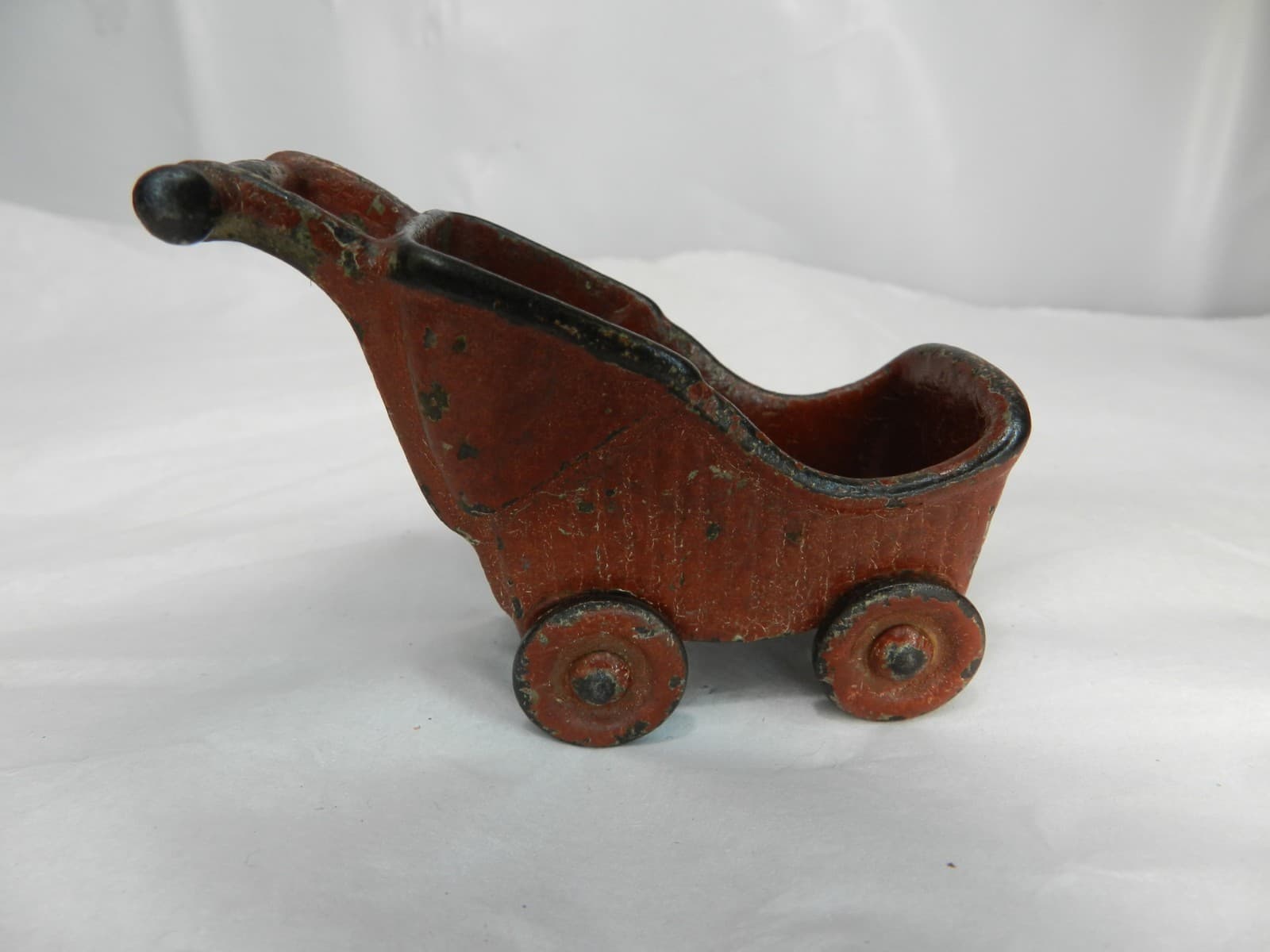 Antique Kilgore Manufacturing Cast Iron Stroller & Highchair Toy B8S - Thumbnail 2
