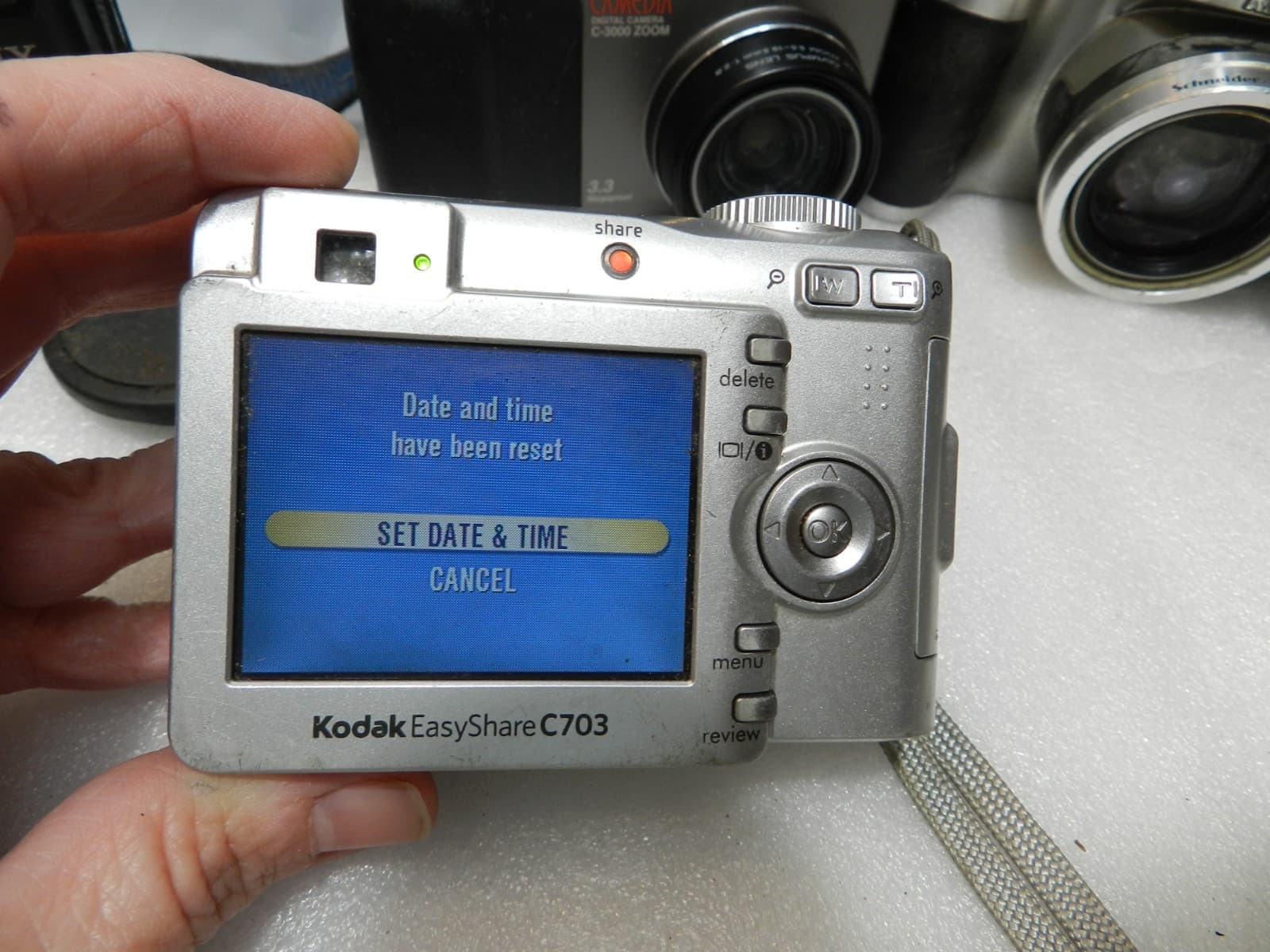 7 Assorted Digital Compact Cameras Olympus Kodak Sony Nikon (E77K) - Thumbnail 6