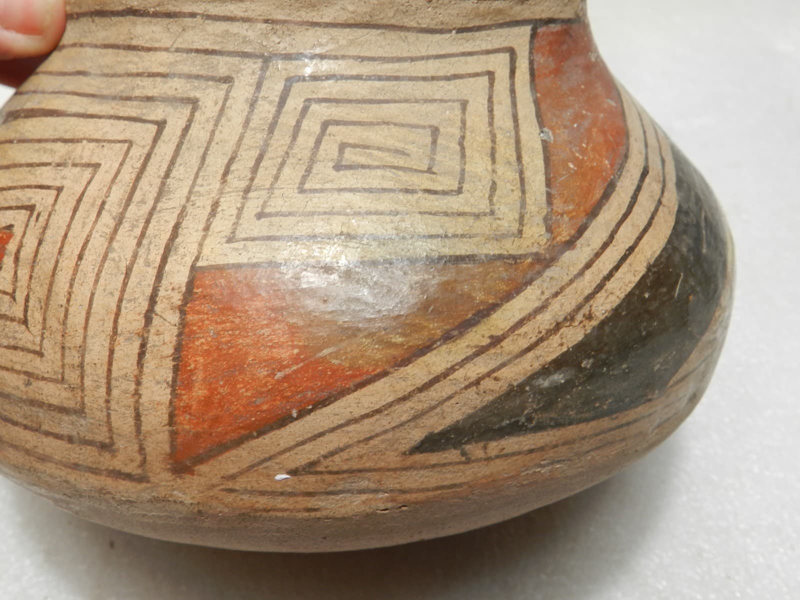Pre-Columbian Casas Grandes Ramos Polychrome Pottery Jar / Olla 1150 to 1450 CE - Thumbnail 10