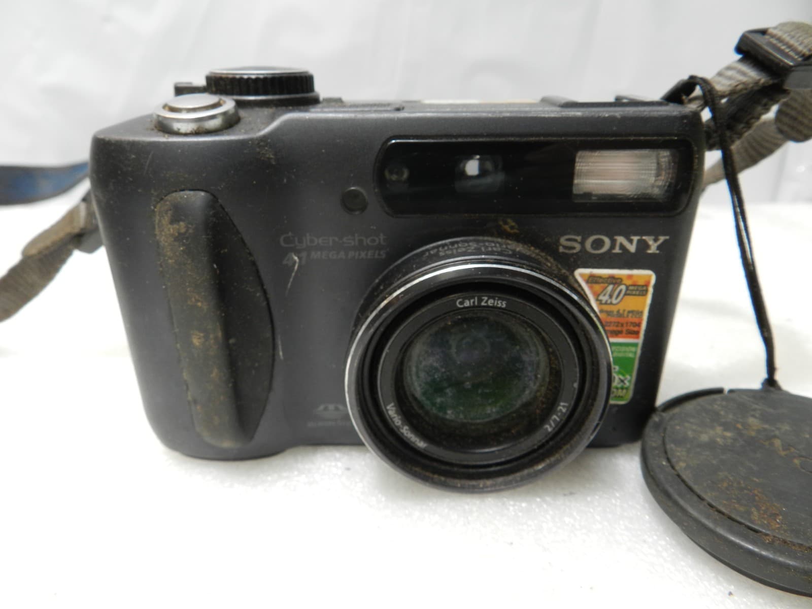 7 Assorted Digital Compact Cameras Olympus Kodak Sony Nikon (E77K) - Thumbnail 19