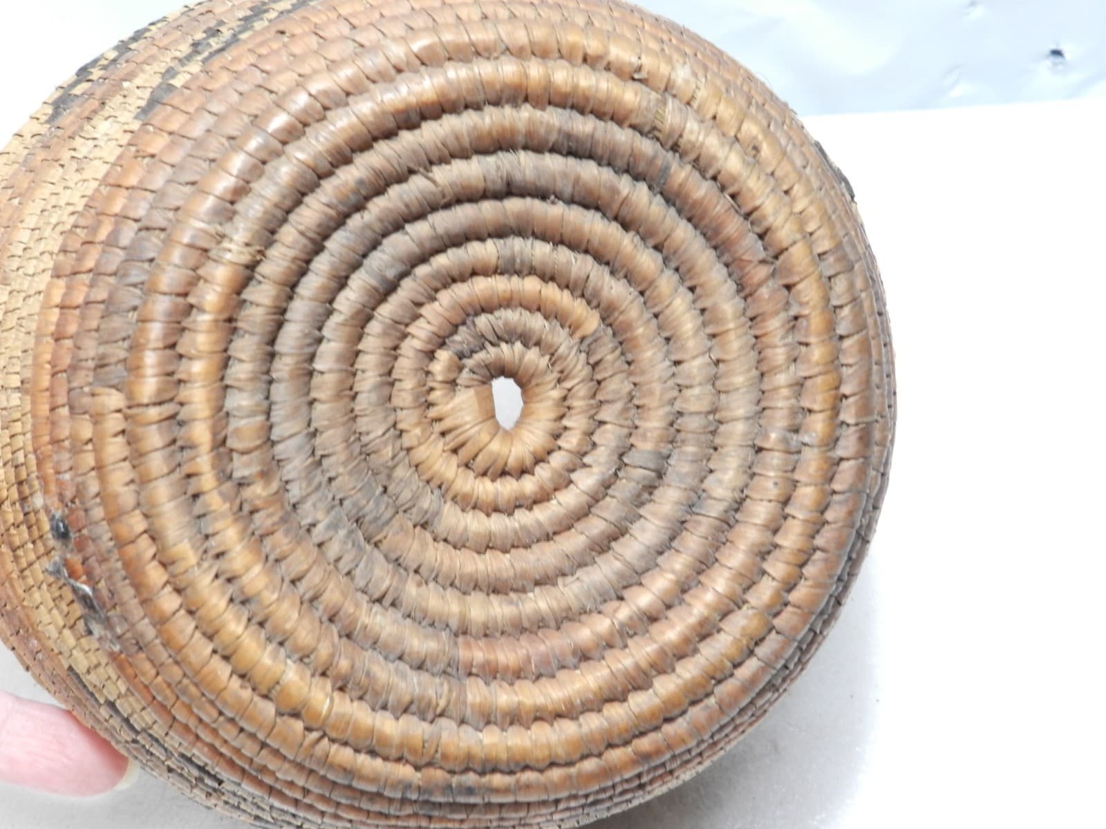 Native American Pima/Papago (Tohono O'odham) Hand-Woven Coiled Basket Bowl C53S - Thumbnail 5