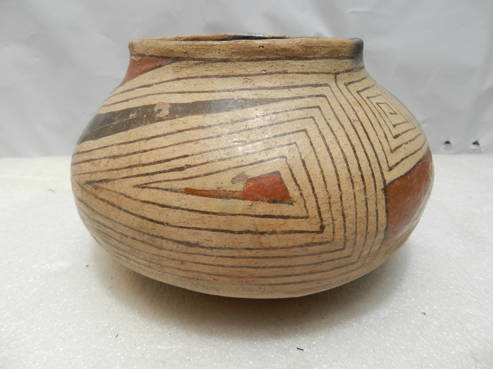 Pre-Columbian Casas Grandes Ramos Polychrome Pottery Jar / Olla 1150 to 1450 CE - Thumbnail 2