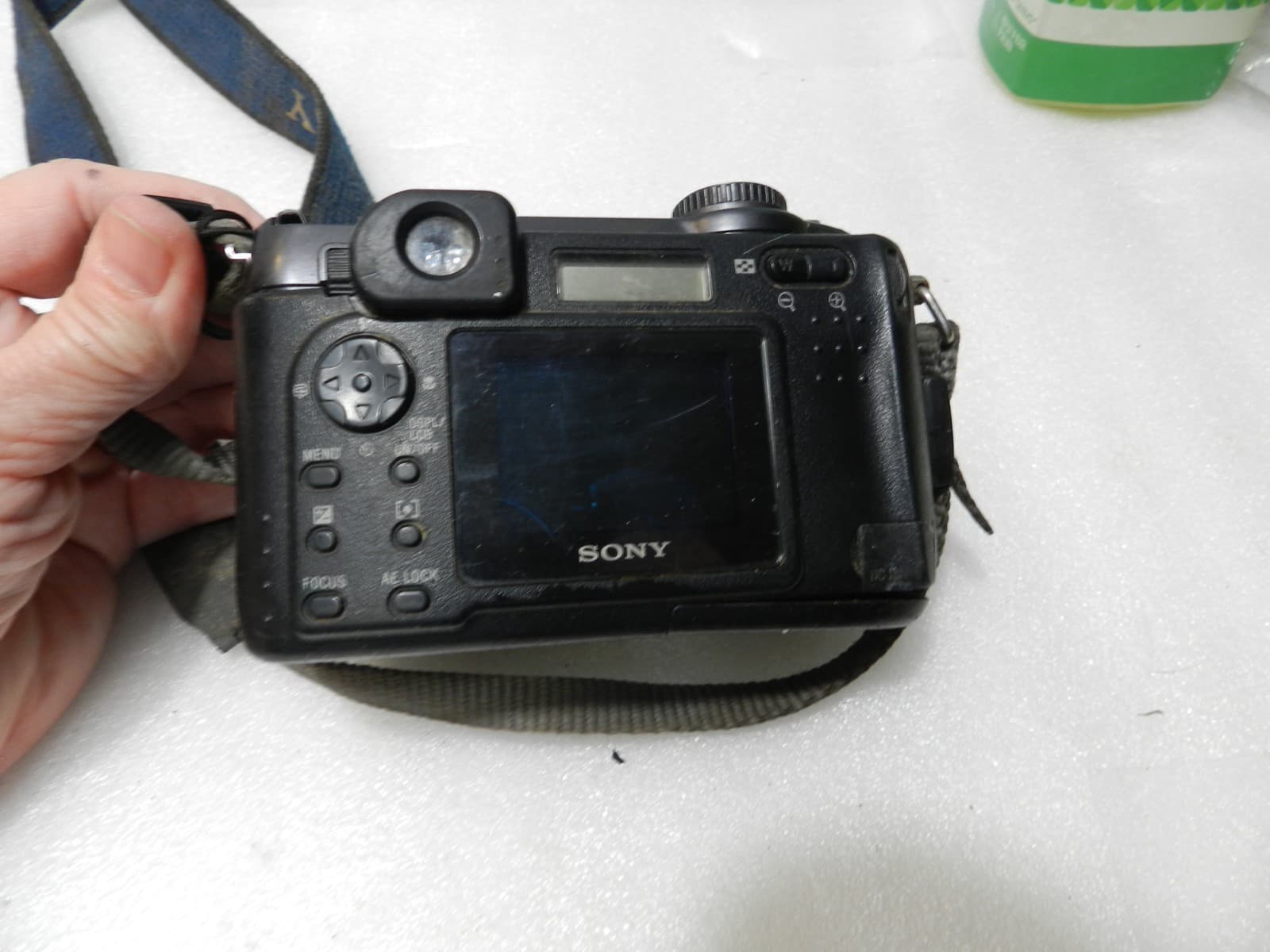 7 Assorted Digital Compact Cameras Olympus Kodak Sony Nikon (E77K) - Thumbnail 21