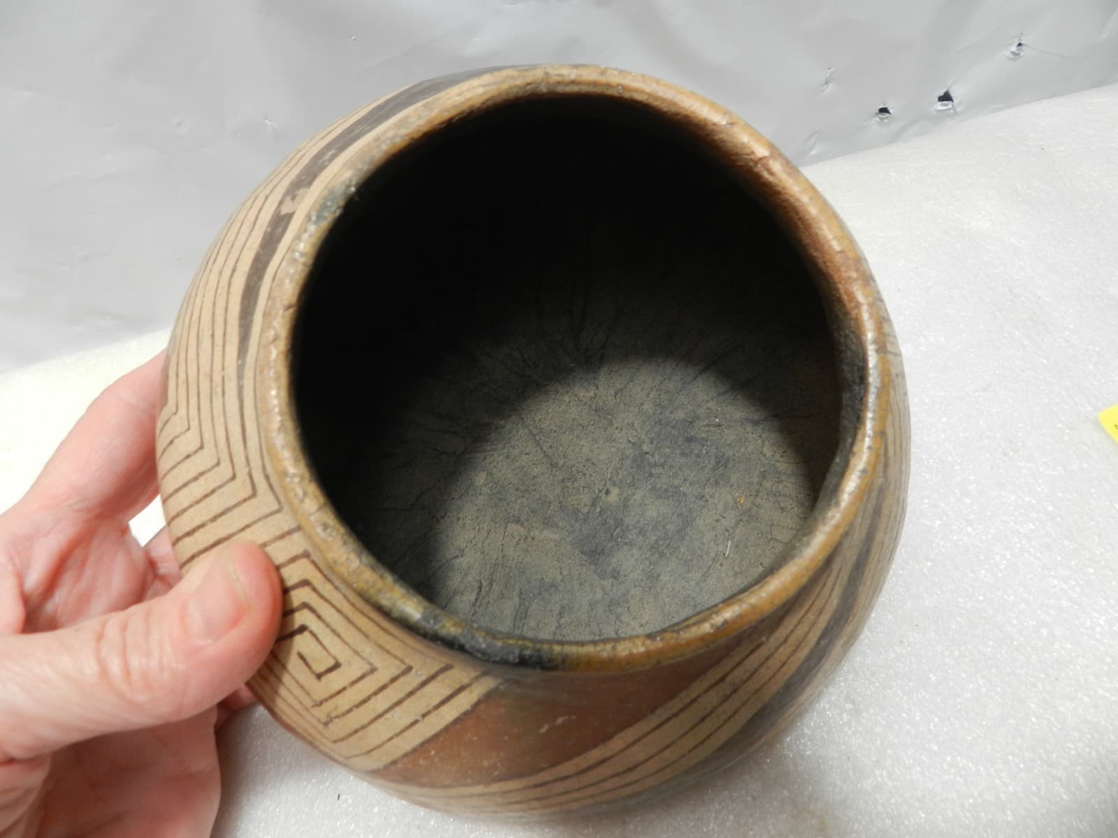 Pre-Columbian Casas Grandes Ramos Polychrome Pottery Jar / Olla 1150 to 1450 CE - Thumbnail 4