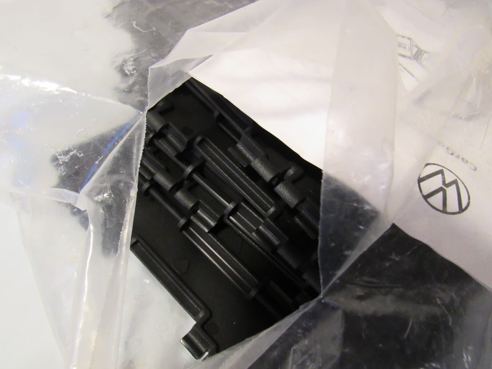 2018-2024 Cargo Blocks For Heavy Duty Trunk Liner Volkswagen 000061166D (G90J) - Thumbnail 2