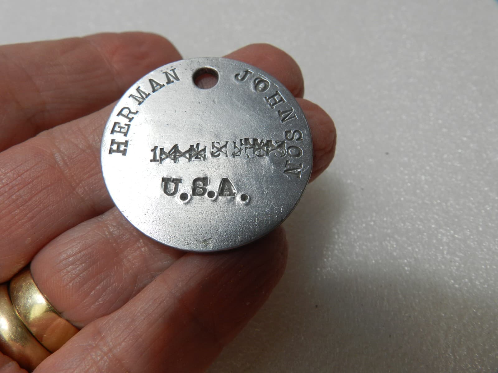 WWI U.S. Army Dog Tag –Herman Johnson – 1917–1918 Original (E86J) - Thumbnail 3