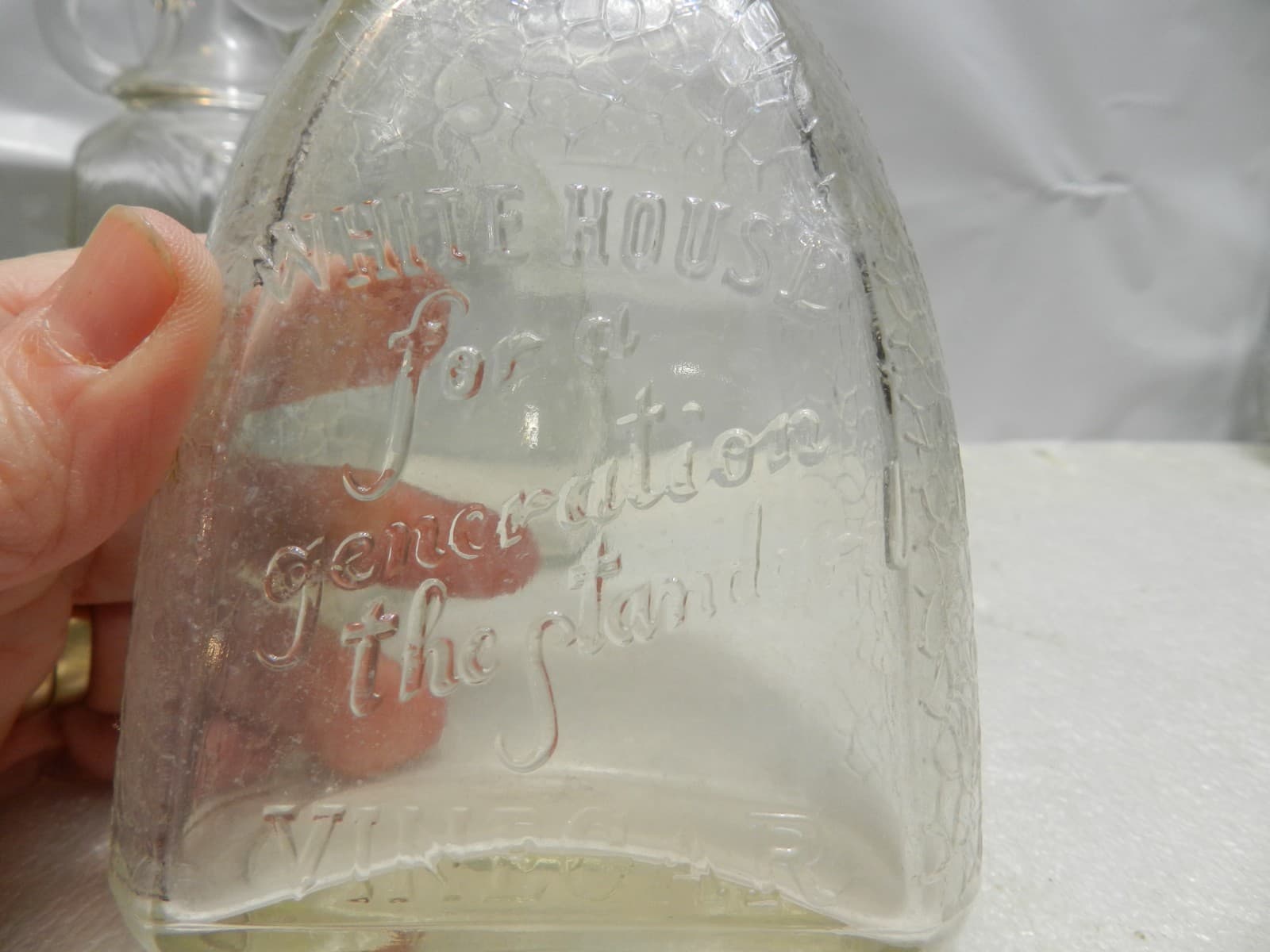 3 WHITE HOUSE VINEGAR Embossed Bottle Crackle Clear Glass Design C62J - Thumbnail 11