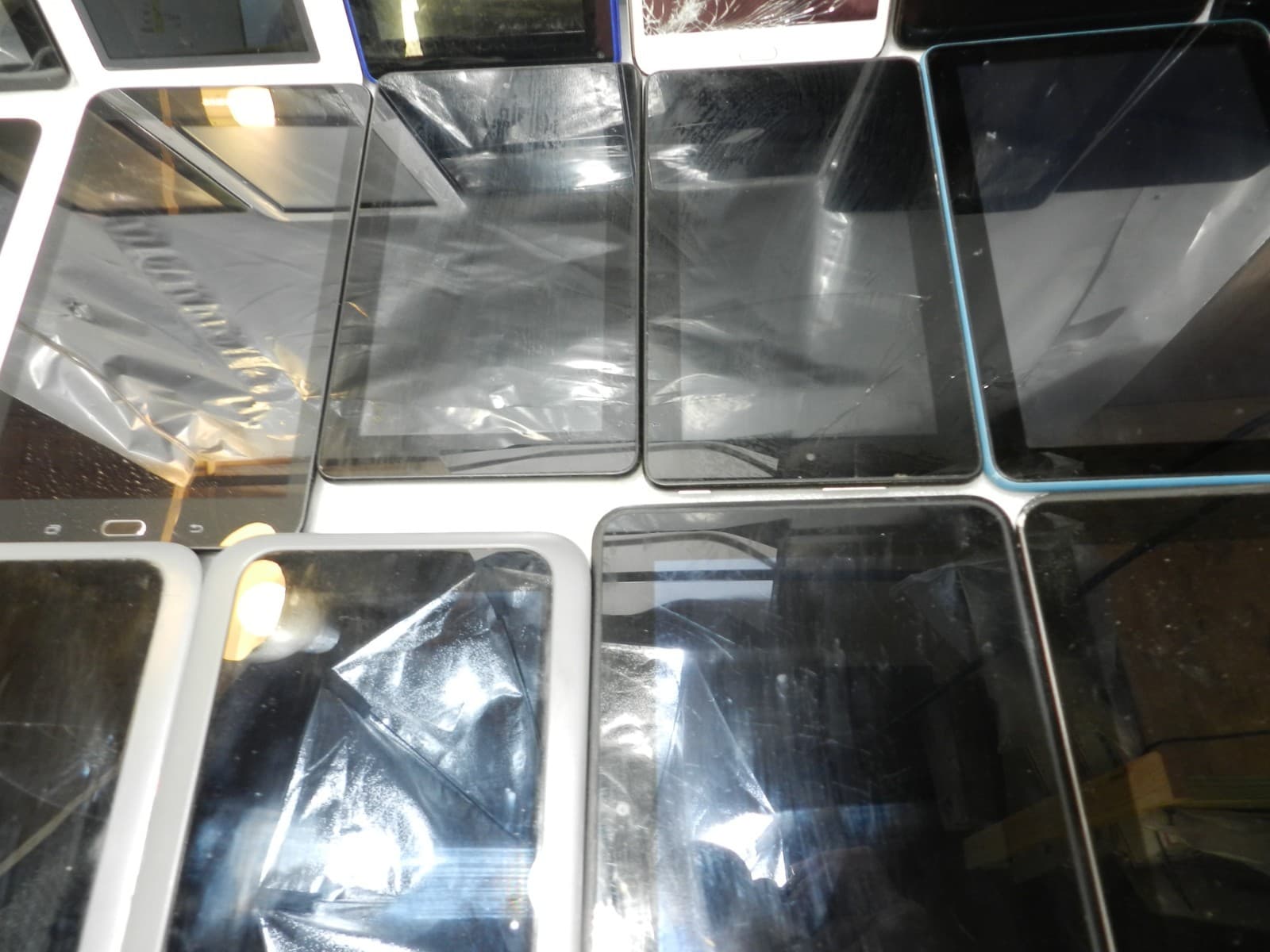 18 Tablets Assorted 8” nook Samsung Amazon RCA Hisense (E88J) - Thumbnail 6